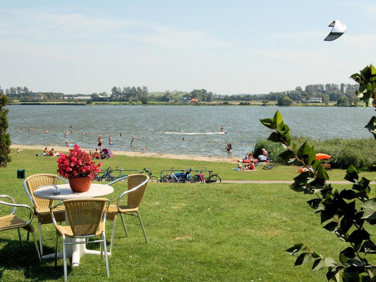 Lovely Holiday Home In Noordwijkerhout Near Lake Exteriör bild
